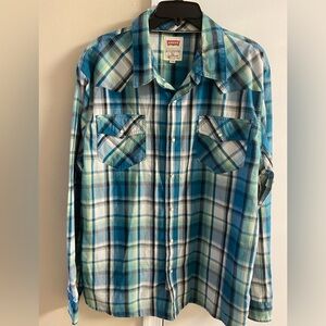 Levis Strauss & co men’s plaid double breasted snap button up shirt. XL‎
